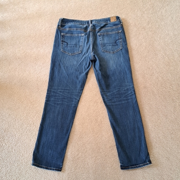 American Eagle Slouchy Jeans Women's 6 Blue Denim Relaxed Fit Mid Wash Jeans - Picture 9 of 14